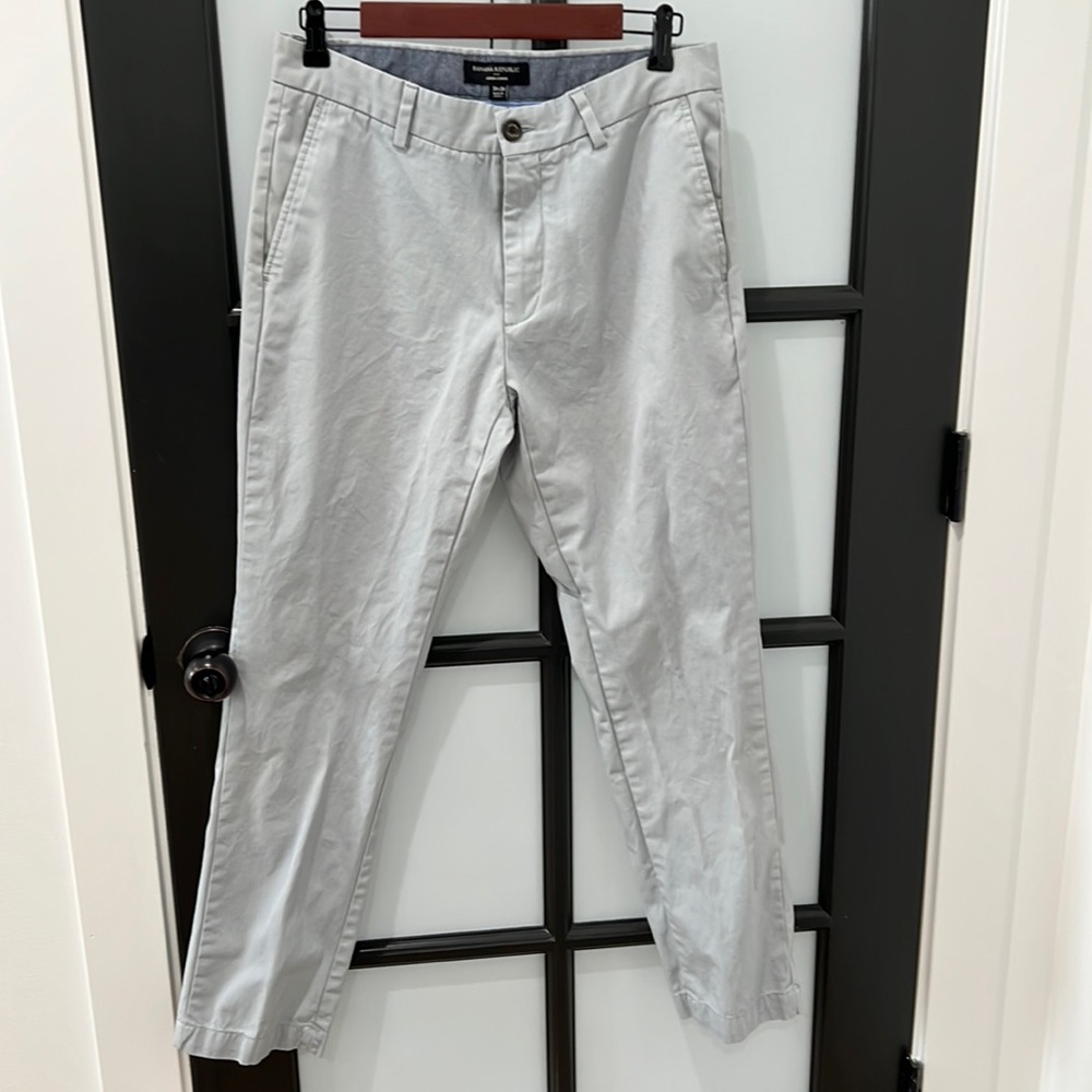 Banana Republic Men’s Aiden Chino’s size 30x30